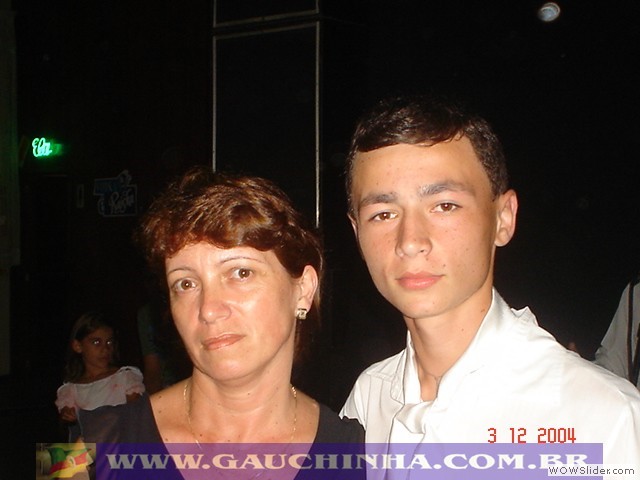 03-12-04 Amigos do Pampa - Formatura (23)