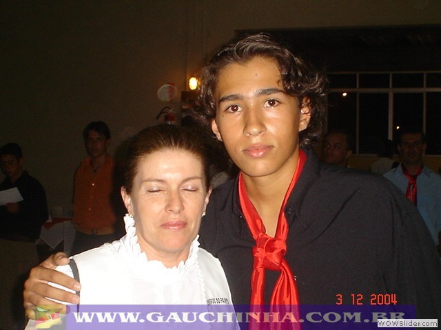 03-12-04 Amigos do Pampa - Formatura (27)
