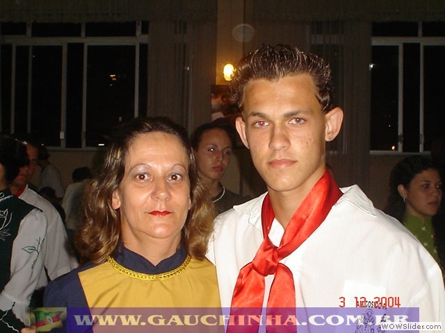 03-12-04 Amigos do Pampa - Formatura (28)