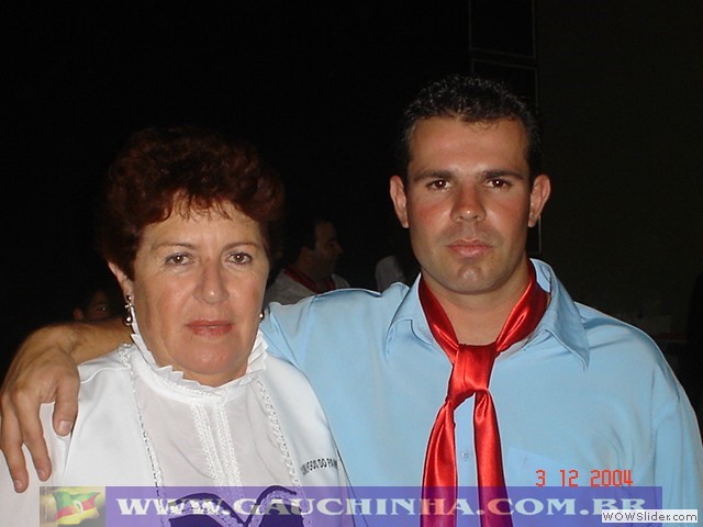 03-12-04 Amigos do Pampa - Formatura (34)