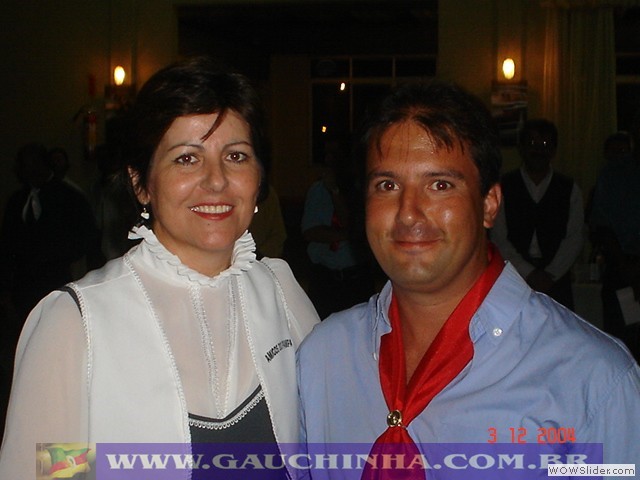 03-12-04 Amigos do Pampa - Formatura (51)