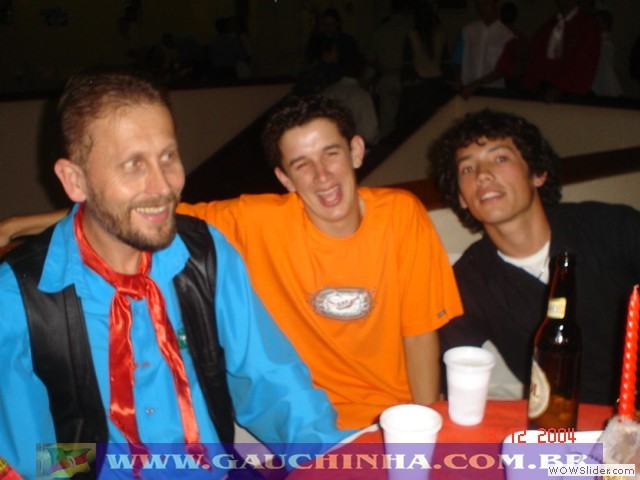 03-12-04 Amigos do Pampa - Formatura (71)