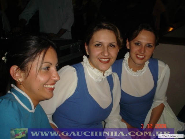 03-12-04 Amigos do Pampa - Formatura (74)