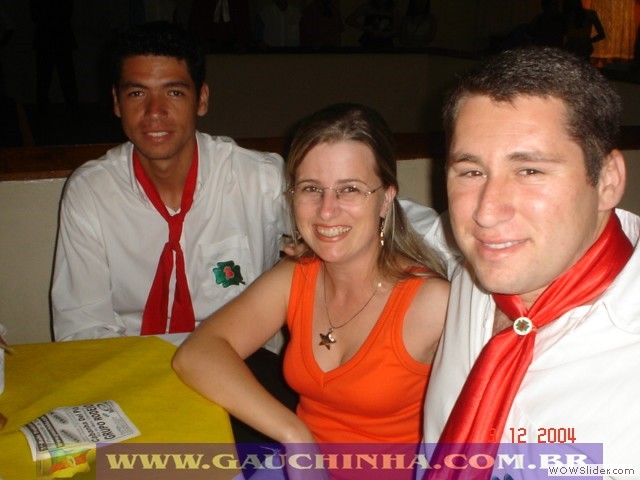 03-12-04 Amigos do Pampa - Formatura (75)