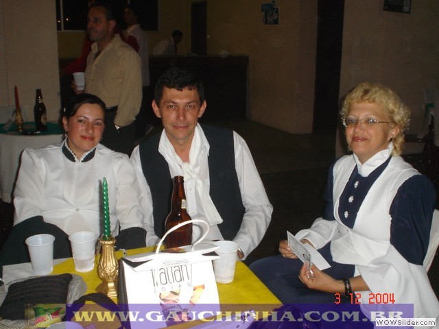 03-12-04 Amigos do Pampa - Formatura (83)