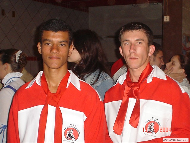 13-08-2004 - Coração Gaúcho - Formatura (3)