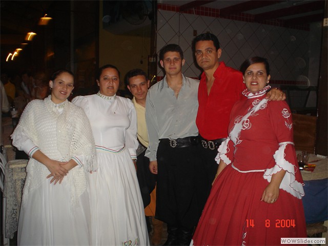 13-08-2004 - Coração Gaúcho - Formatura (4)