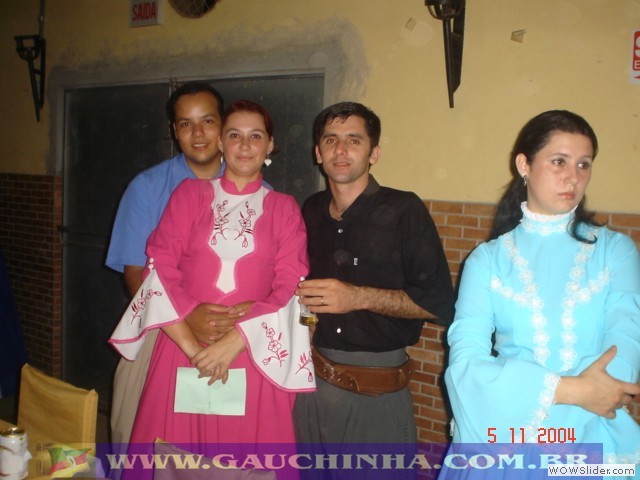 05-11-2004 - Criados em Galpão - Formatura (12)