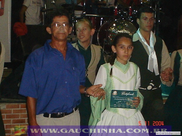 05-11-2004 - Criados em Galpão - Formatura (42)