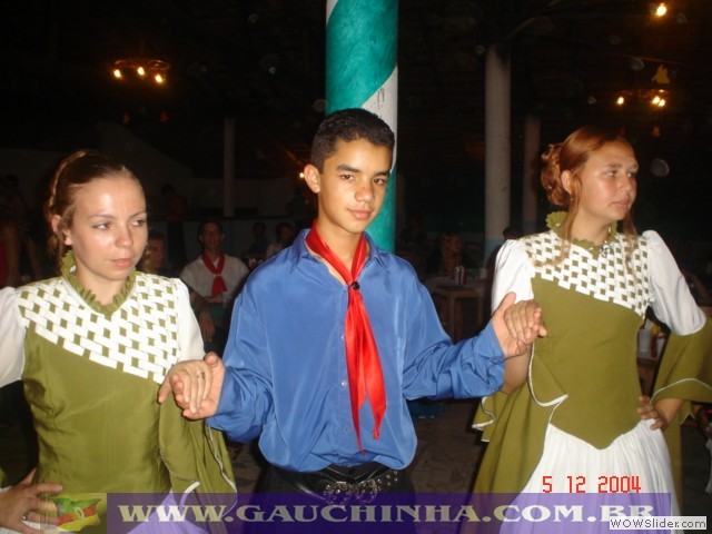 04-12-04 Herança Fandangueira - Formatura (8)