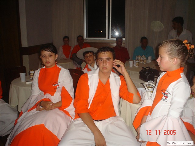 12-11-05 Sem Fronteiras - Formatura (24)